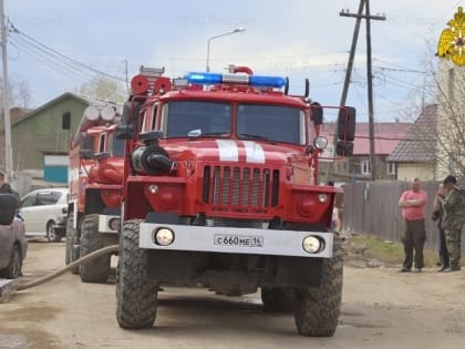 Пожар в многоквартирном доме Якутска: двое пострадавших в больнице
