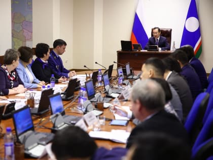 Айсен Николаев провёл заседание Координационного совета по предпринимательству