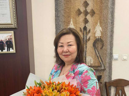 Ректор АГИКИ поздравляет с Днем отца в России и Днем матери в Якутии