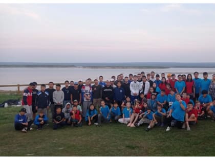 В Еланке открыли палаточный лагерь «Клуб Юнармии»