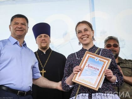 Священник благословил XIV Республиканский фестиваль-конкурс казачьих и ямщицких песен