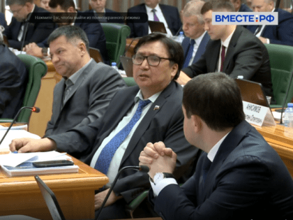 Как-то неловко за наших «випов» в Совете Федерации