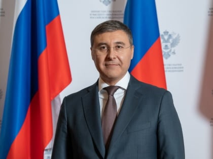 Глава Минобрнауки России поздравил с Днем народного единства
