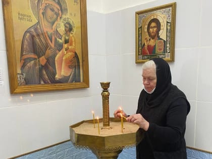 В часовне Иверской иконы Божией Матери хосписа молились о здравии пациентов и медицинского персонала