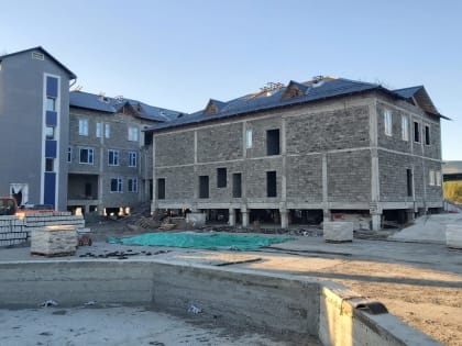 Строительная готовность больничного комплекса в селе Хонуу Момского района составила 53%