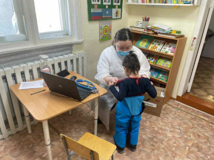 «Мобильные врачи» осмотрели жителей труднодоступного арктического села Уянди