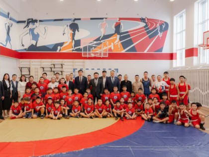 Состоялось торжественное открытие дополнительного здания Мархинской средней школы в Якутске