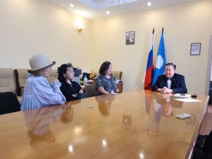 Тумусов получил наказы от родных героя-якутянина Филиппа Евсеева