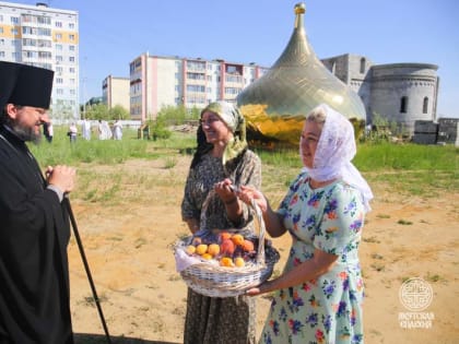 День Всех святых: богослужение в строящемся храме