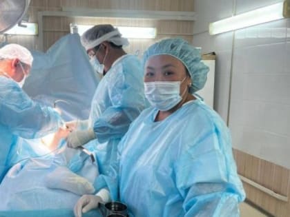 Врачи мобильного хирургического центра осмотрели более 200 пациентов в Нюрбинском районе