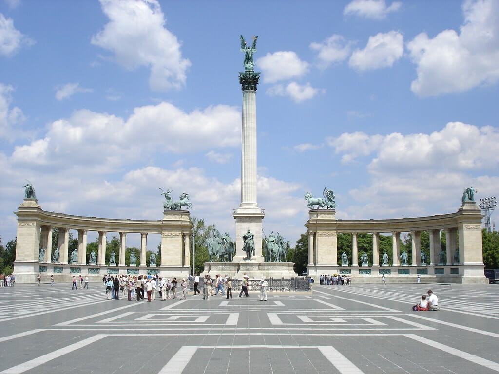 Best Photo spots Budapest you_ should know before your trip - Daylight Photo of Heroes' Square