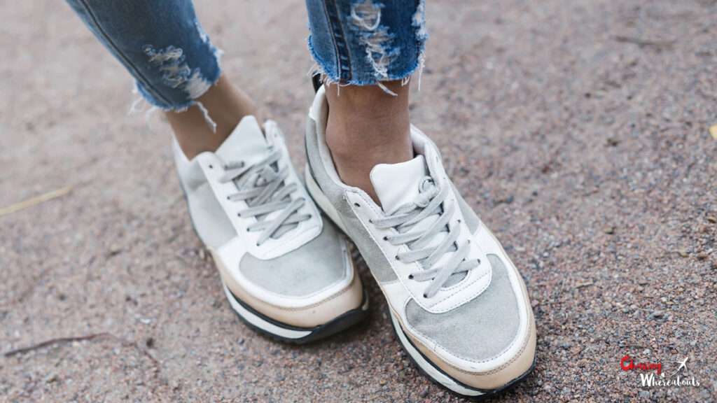 Best Travel Shoes For Europe 4
