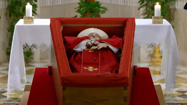 Papa embalsamado.webp