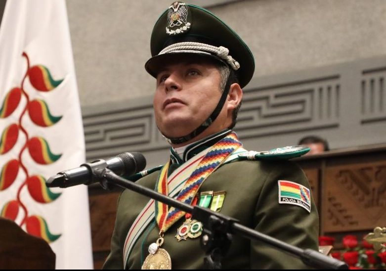 Gobierno contraataca: Edmand Lara pide cargos en la Policía, afirma