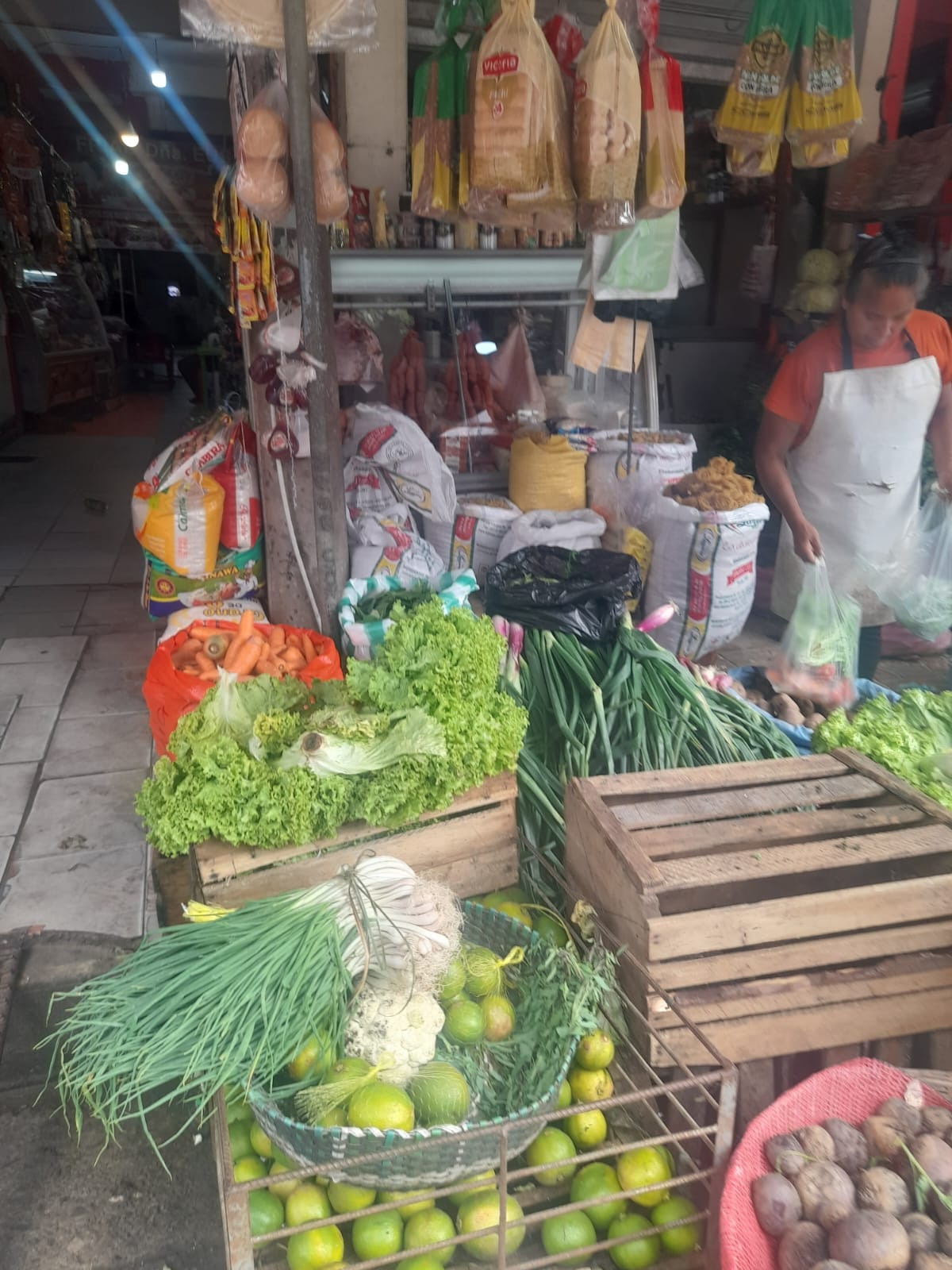 Mercado 27 de mayo de Chimoré.jpg