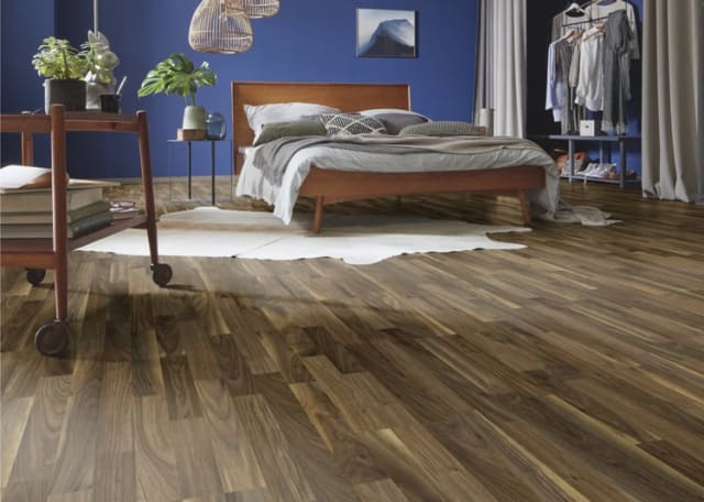 Walnut Historia D4773