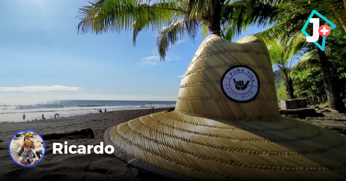 Explore Costa Rica and the true meaning of "Pura Vida" with a local! Travel Costa Rica in