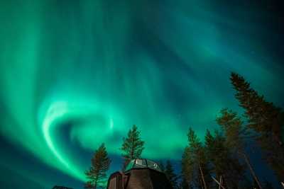 Finnland - Levi - Ski Camp in Lapland: See Northern Lights, Ride Husky Sleds and Try Ice-Swimming