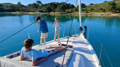 Griechenland - Poros - Familien Segelurlaub Griechenland - Erholung und Spaß für Kinder und Erwachsene