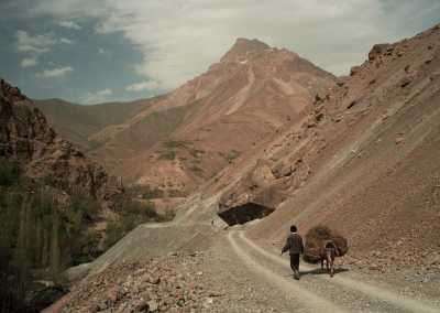 Central Asia - Khijez village (flk) - Tajikistan & the Pamir highway! 🇹🇯 Tajiki tribes, Mountain ranges, YAKs and Yurts ⛰️🛖🐃 - 1