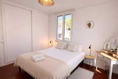 Portugal - Funchal - Modern, Spacious & Beautiful Coliving Villa in prime location - Funchal, Madeira | Adventure, Nature and Fun on the Dream Island of Madeira 🌴 | Modern Room with Sea view Balcony, AC, Work Setup - 31