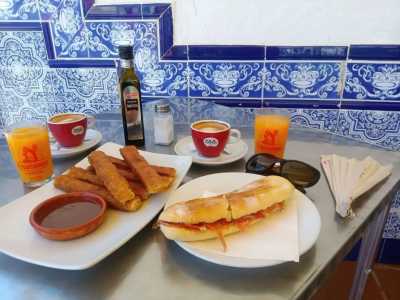 Spanien - Gibralfaro - Dynamic vacation in sunny Málaga: Cooking Paella Workshop, Hiking and Pickleball (private room)🌄🥘🏓 - 1