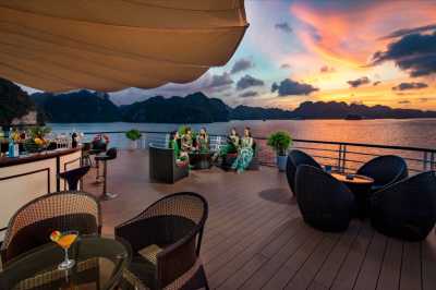 Vietnam - Hạ Long Bay - 🇻🇳 Iconic Vietnam Unveiled: From Emerald Bays to Lantern-lit Streets 🏮 - 6