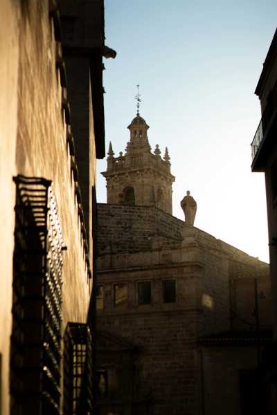 Spanien - Cathedral of Barcelona - Barcelona Art Residency: Experience the City Through Art - 3
