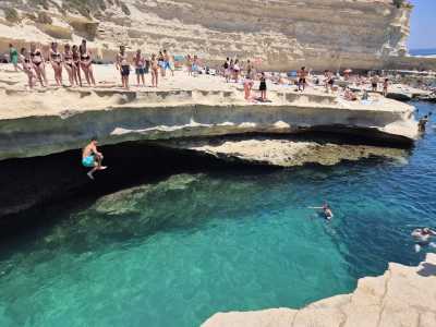 Malta - Ġnien Indipendenza - 🏝️ Fabulous Malta💥 Extend your summer, Enjoy Hot Nightlife, Cool Beaches and Learn to Make the Best Refreshing Cocktails🍹 Premium trip: max 2 persons - 4