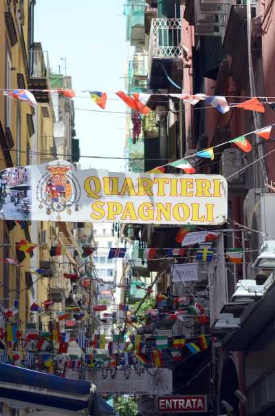 Italien - Metropolitan City of Naples - Paragliding and Pizza Making in Naples, Italy - 3