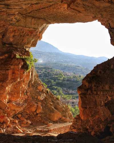 Libanon - Afqa Waterfall - Lebanon Like You Have Never Seen Before: History, Beach, Hikes, Sunsets, Nightlife and Food - 2