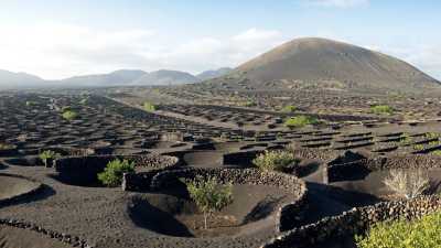Spain - Timanfaya National Park - LANZAROTE HIDDEN GEMS: One week in between Hiking 🌋, Surfing 🏄‍♂️, Crazy Panoramas, Cultural & Art Heritage and so much more! - 4