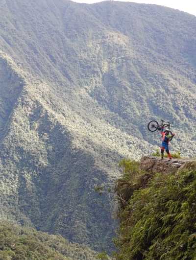 Bolivien - Camino de la muerte - A 12-Day Journey Across Bolivia – Salt Deserts, Andean Peaks & Living Cultures