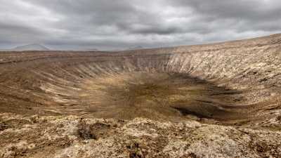 Spain - Caldera de Los Cuervos - LANZAROTE HIDDEN GEMS: One week in between Hiking 🌋, Surfing 🏄‍♂️, Crazy Panoramas, Cultural & Art Heritage and so much more! - 1