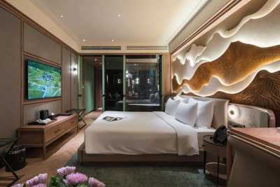 Vietnam - La Passion Premium Cau Go Hotel - 🇻🇳 Iconic Vietnam Unveiled: From Emerald Bays to Lantern-lit Streets 🏮 - 1