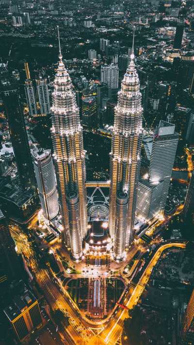 Südostasien - Petronas Twin Towers - From Kuala Lumpur to Bali: An Unforgettable Southeast Asian Journey - 2