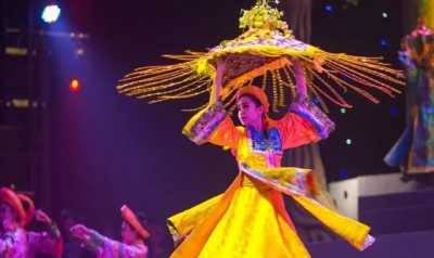 Vietnam - Charming Danang Show - 🇻🇳 The Vietnam Experience: From Da Nang’s Coast to Hoi An’s Lantern Streets - Villa Life between Shared stories, Good Company and the Sea 🏖️🌾🏮 #NotAnotherRetreat - 3