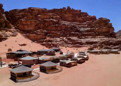 Jordanien - Wadi Rum Desert - 🇯🇴 Roadtrip Through Jordan: Ancient Cities, Desert Skies & Dead Sea 🏜️🌌 #NotAnotherRetreat - 1