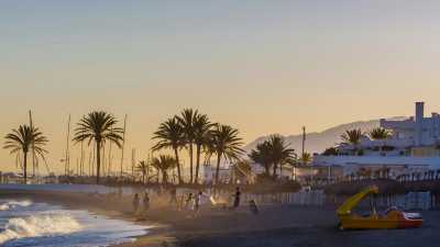 Spanien - Centro - AUTHENTIC Málaga with a LOCAL: Paella • Kayak • Waterfall • Tapas Picnic • Pádel class (Private Rooms) 🌊🎾🏝️ - 12