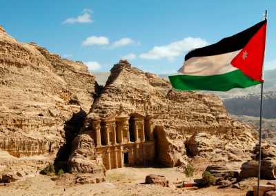 Jordanien - Petra, Jordan - 🇯🇴 Roadtrip Through Jordan: Ancient Cities, Desert Skies & Dead Sea 🏜️🌌 #NotAnotherRetreat - 1