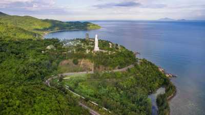 Vietnam - Lady Buddha - 🇻🇳 The Vietnam Experience: From Da Nang’s Coast to Hoi An’s Lantern Streets - Villa Life between Shared stories, Good Company and the Sea 🏖️🌾🏮 #NotAnotherRetreat - 2