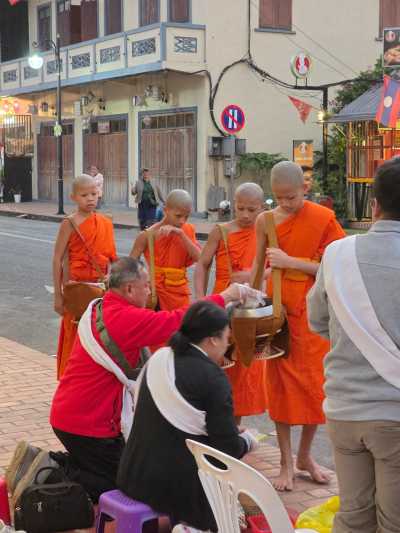 Laos - Luang Prabang - Laos Adventure - 12 Tage voller Abenteuer, Wasserfälle, Kayak und Tempel - 7