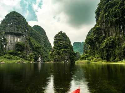 Vietnam - Aman Retreat Ninh Bình - 🇻🇳 The Magic of Vietnam: A 14-Night Journey Through Hanoi, Ninh Binh, Hue & Hoi An 🏮
