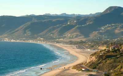 Vereinigte Staaten - Zuma Beach - 🐚☀️ California Dreaming: The Malibu Beach Escape (PRIVATE ROOM) 🌊 🏖️ - 1