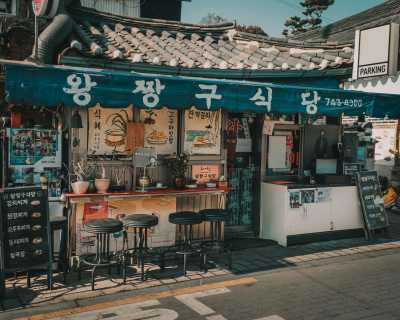 Korea, Süd - Bukchon Hanok Village - 🇰🇷 🍁 The Autumn Chapter: Work & Wander in Seoul for 15 days (PRIVATE ROOM) 👨🏽‍💻 🍜 - 8