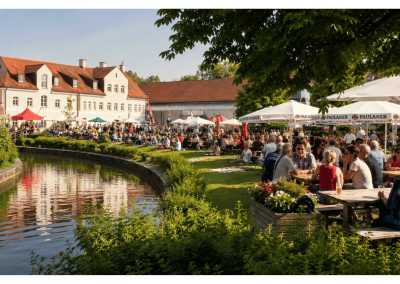 Deutschland - Biergarten Im Klosterhof - 🥨 München: Weißwurscht, Wiesn & Wahnsinn 🍻 - 2