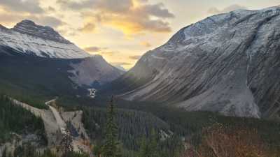 Canada - Banff - 4-Day Rocky Mountains Adventure with Sunrise Rail Experience - 3