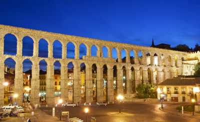 Spanien - Segovia - Experience the Best of Madrid, Spain: Savoring Tapas and Wine While Exploring the City's Streets - 1