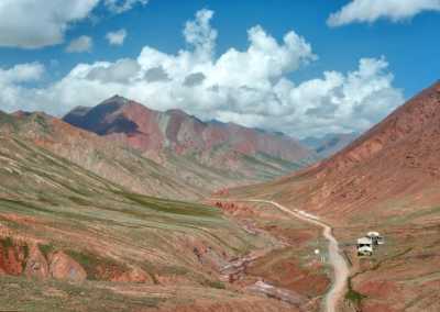 Central Asia - Karakul Lake - Tajikistan & the Pamir highway! 🇹🇯 Tajiki tribes, Mountain ranges, YAKs and Yurts ⛰️🛖🐃 - 3