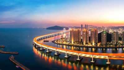 Korea, Süd - Busan - 🌊 🍂 Busan Reset: Where Fall Foliage Meets Coastal Sunsets 🌇 🇰🇷